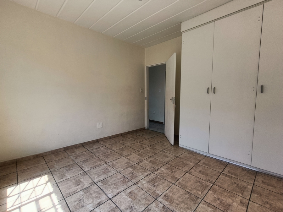 2 Bedroom Property for Sale in New Redruth Gauteng
