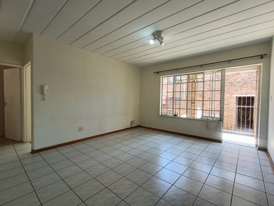 2 Bedroom Property for Sale in New Redruth Gauteng
