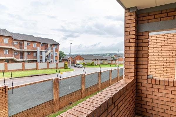 2 Bedroom Property for Sale in Noordwyk Gauteng