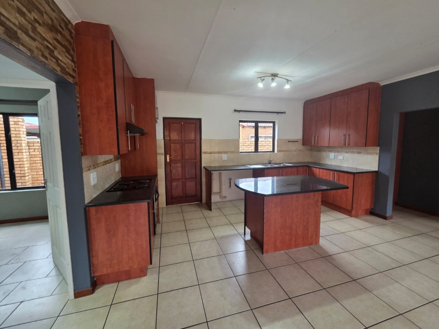 3 Bedroom Property for Sale in Eleadah Gauteng
