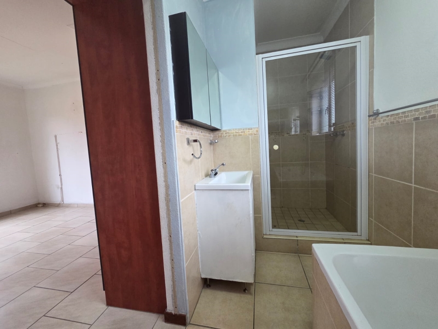 3 Bedroom Property for Sale in Eleadah Gauteng