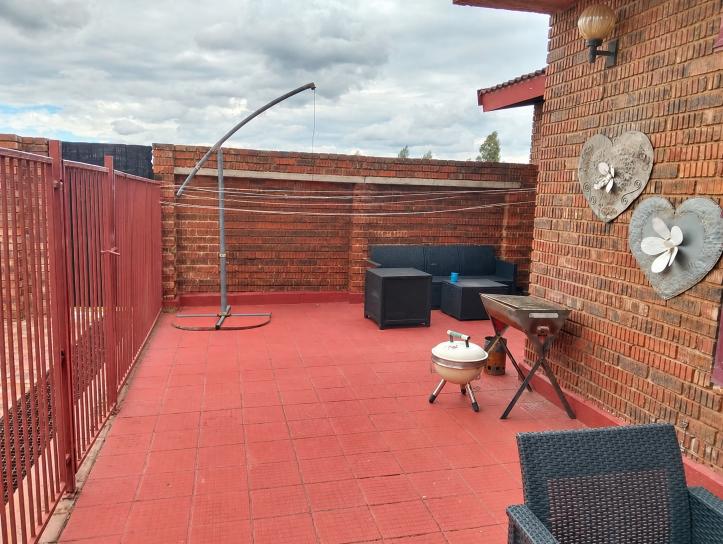 3 Bedroom Property for Sale in The Hill Gauteng