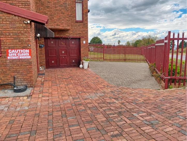 3 Bedroom Property for Sale in The Hill Gauteng