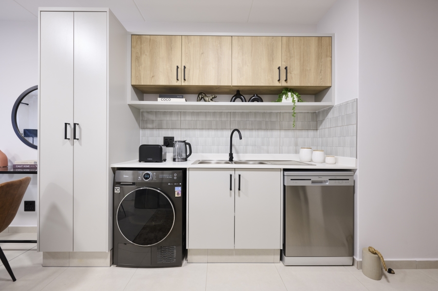 To Let 2 Bedroom Property for Rent in Fourways Gauteng