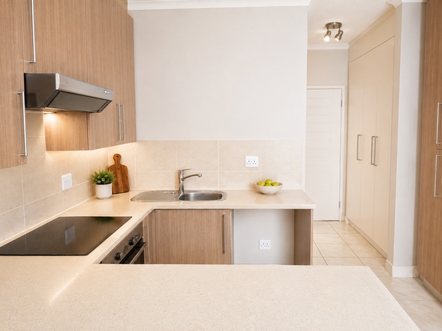 To Let 1 Bedroom Property for Rent in Douglasdale Gauteng
