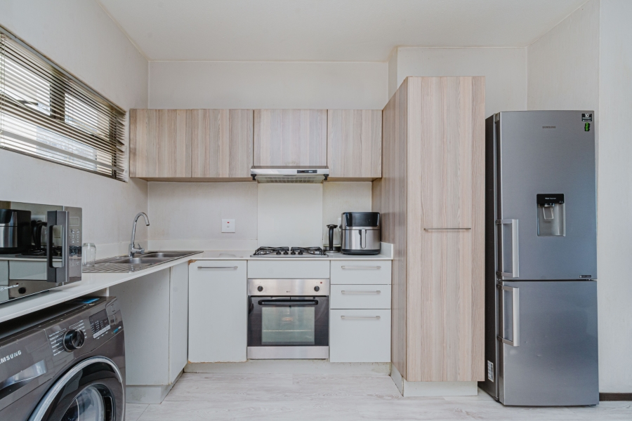 2 Bedroom Property for Sale in Broadacres Gauteng