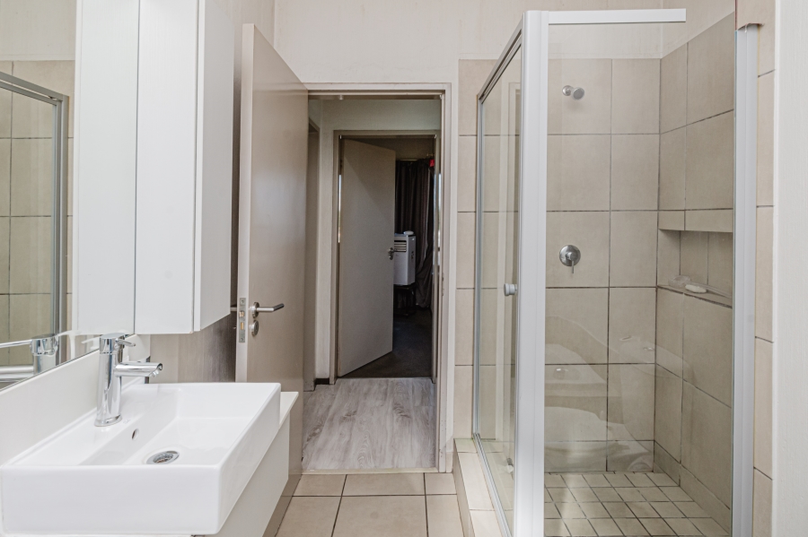 2 Bedroom Property for Sale in Broadacres Gauteng