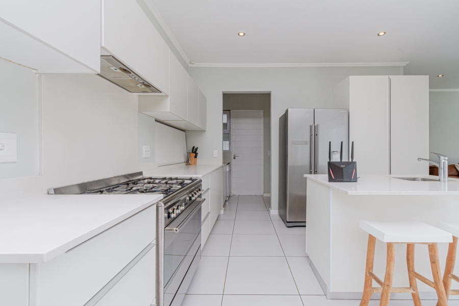 To Let 3 Bedroom Property for Rent in Bryanston Gauteng