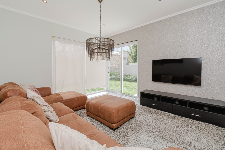 To Let 3 Bedroom Property for Rent in Bryanston Gauteng