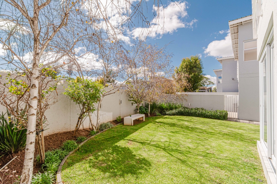 To Let 3 Bedroom Property for Rent in Bryanston Gauteng