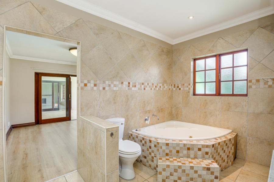To Let 4 Bedroom Property for Rent in Fourways Gardens Gauteng