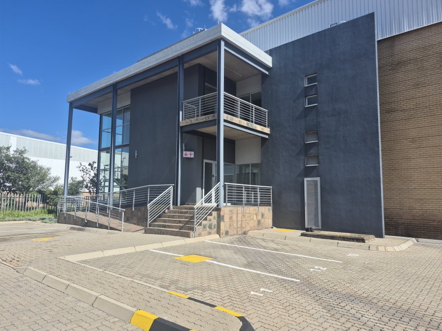 To Let Commercial Property for Rent in Gosforth Park Gauteng