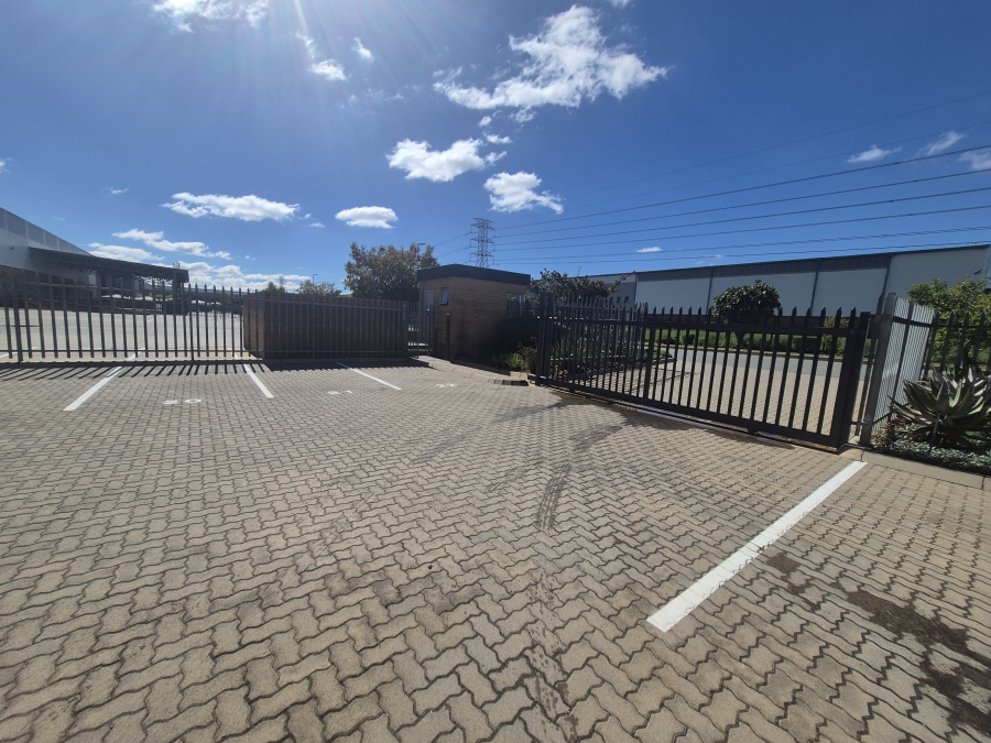 To Let Commercial Property for Rent in Gosforth Park Gauteng