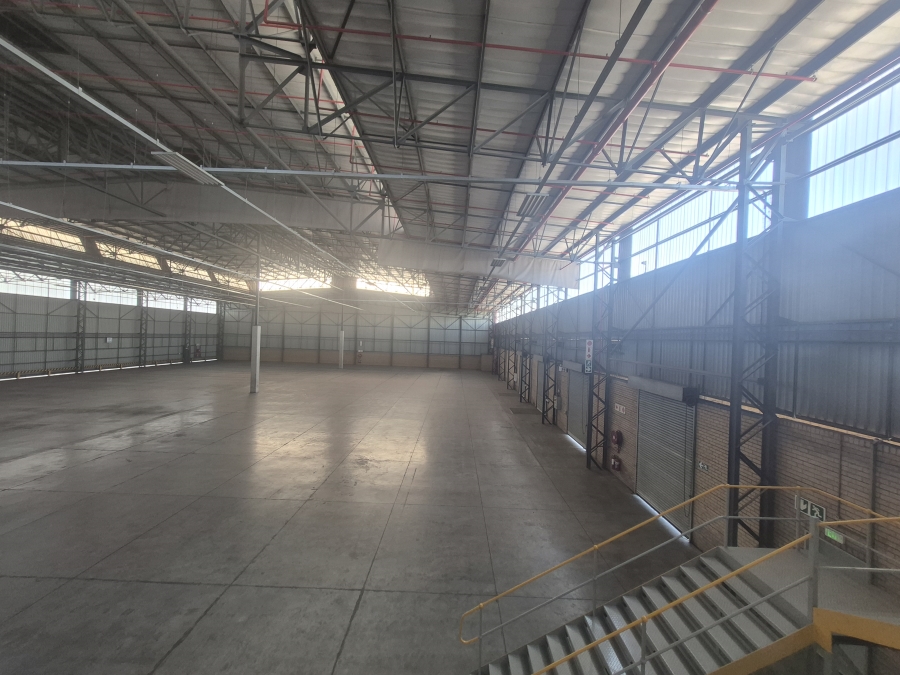To Let Commercial Property for Rent in Gosforth Park Gauteng
