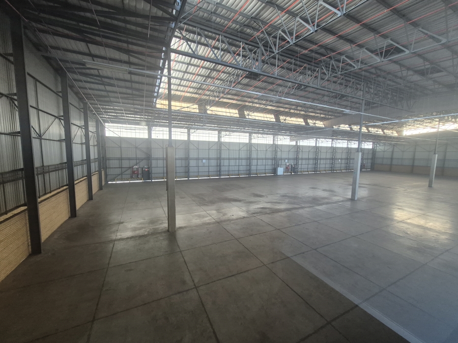 To Let Commercial Property for Rent in Gosforth Park Gauteng