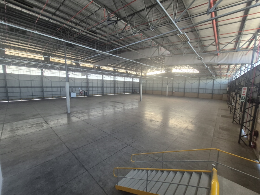 To Let Commercial Property for Rent in Gosforth Park Gauteng