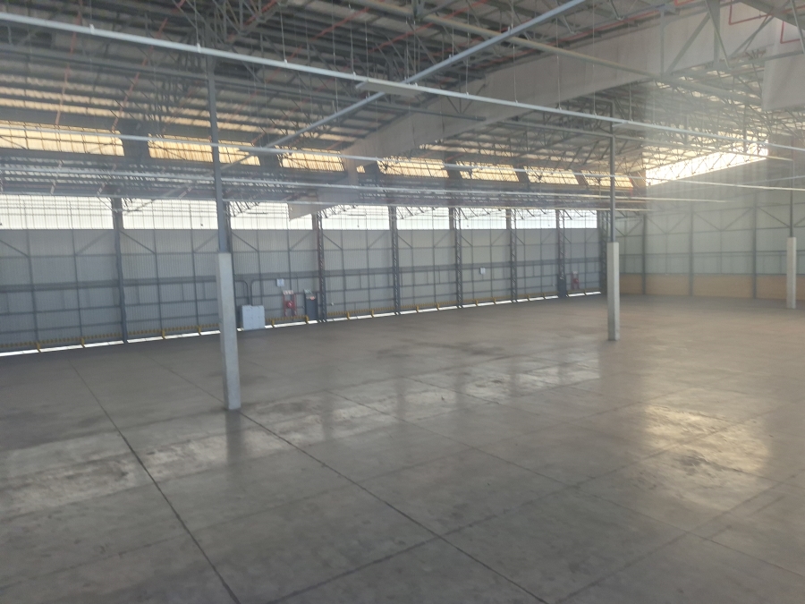 To Let Commercial Property for Rent in Gosforth Park Gauteng
