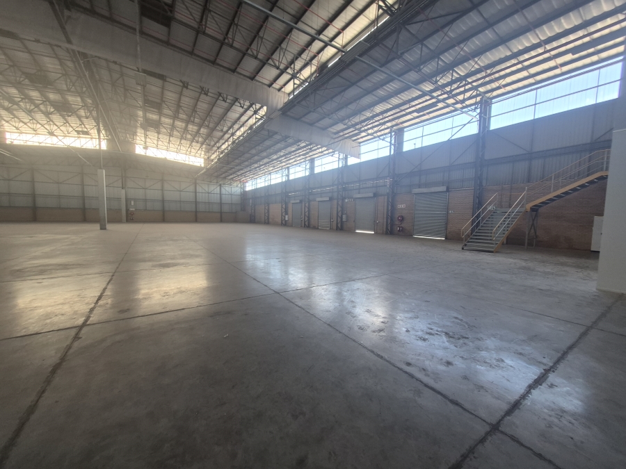 To Let Commercial Property for Rent in Gosforth Park Gauteng