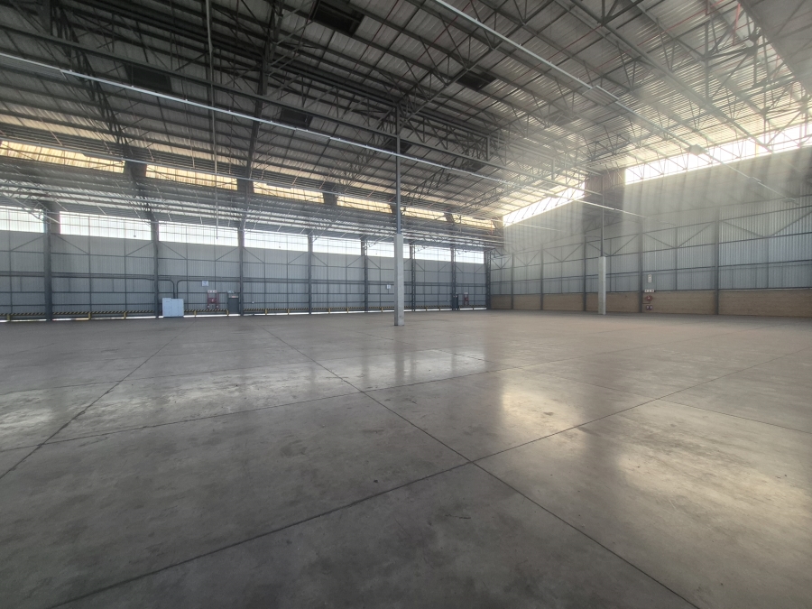 To Let Commercial Property for Rent in Gosforth Park Gauteng