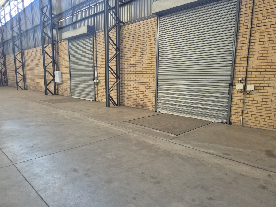 To Let Commercial Property for Rent in Gosforth Park Gauteng