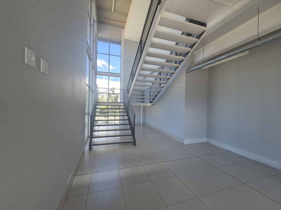 To Let Commercial Property for Rent in Gosforth Park Gauteng