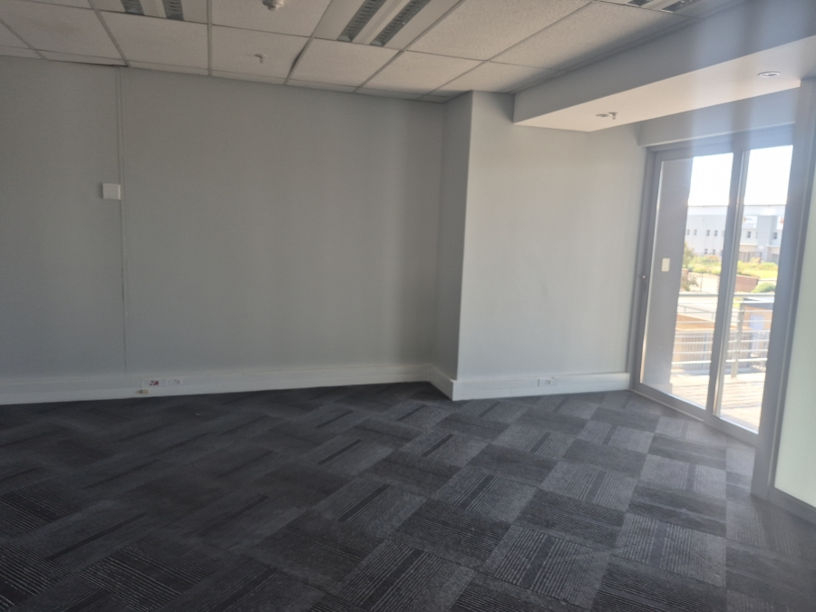 To Let Commercial Property for Rent in Gosforth Park Gauteng