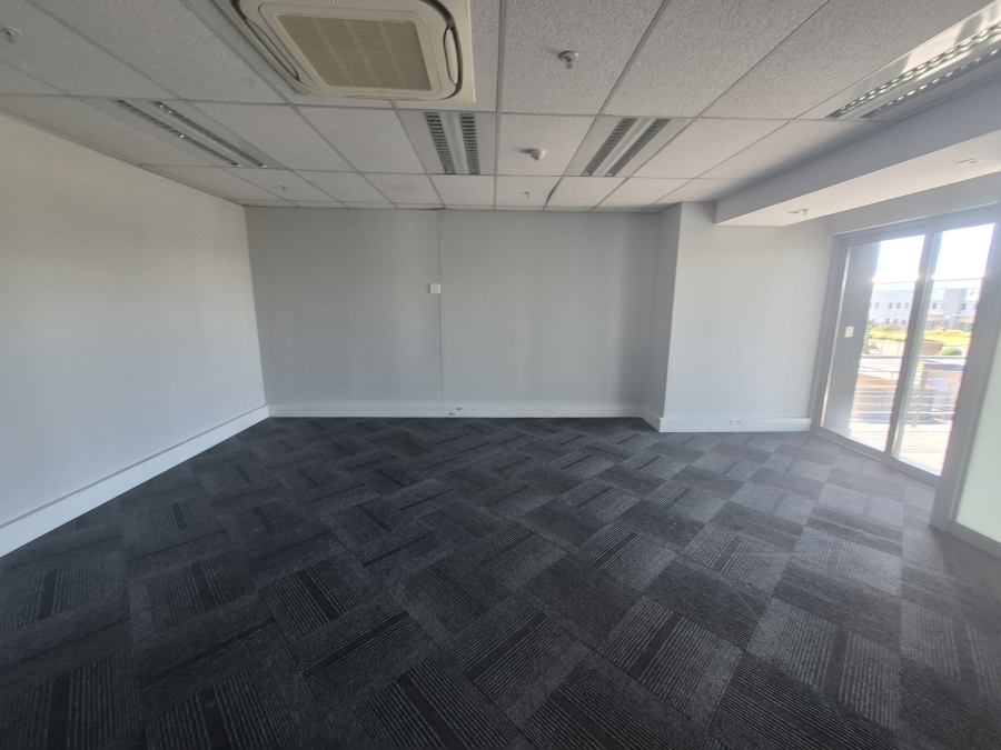 To Let Commercial Property for Rent in Gosforth Park Gauteng