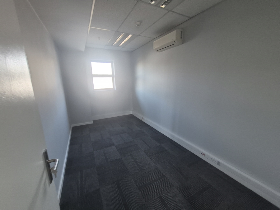 To Let Commercial Property for Rent in Gosforth Park Gauteng
