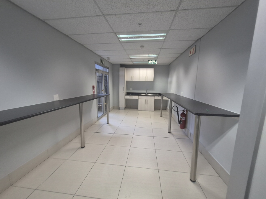 To Let Commercial Property for Rent in Gosforth Park Gauteng