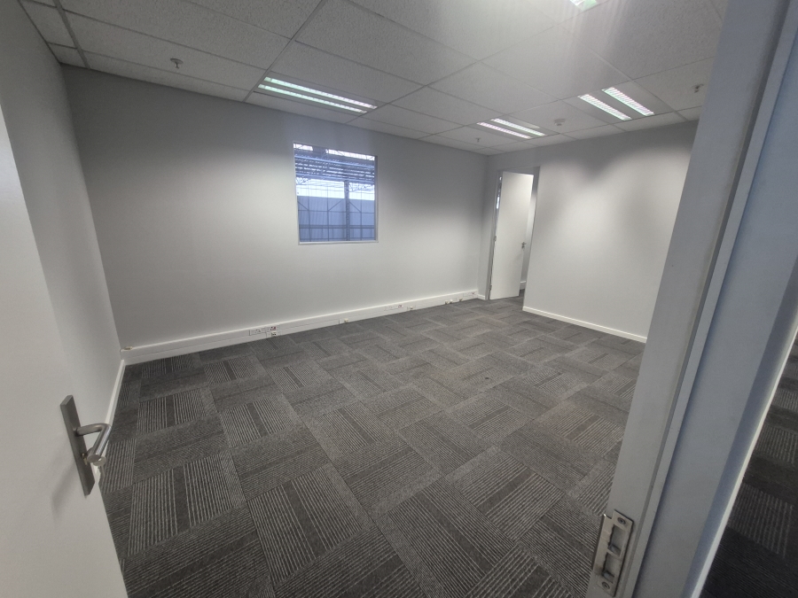 To Let Commercial Property for Rent in Gosforth Park Gauteng
