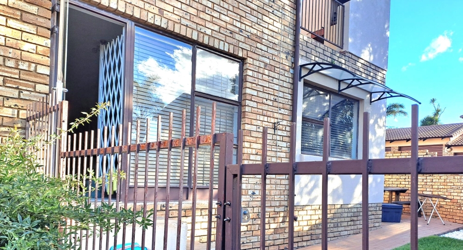 3 Bedroom Property for Sale in Rangeview Gauteng