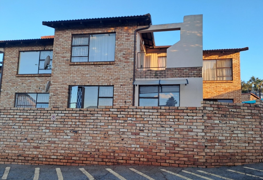 3 Bedroom Property for Sale in Rangeview Gauteng