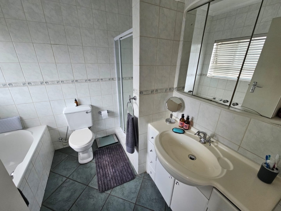 4 Bedroom Property for Sale in Randhart Gauteng