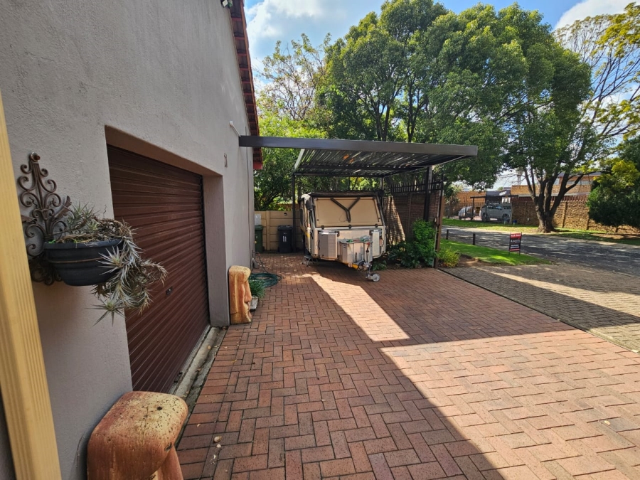 4 Bedroom Property for Sale in Randhart Gauteng