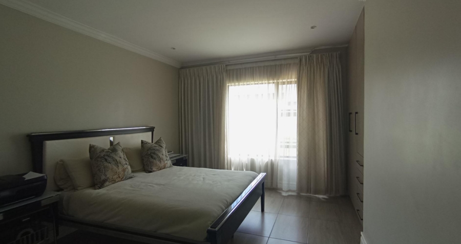 4 Bedroom Property for Sale in Blue Valley Golf Estate Gauteng