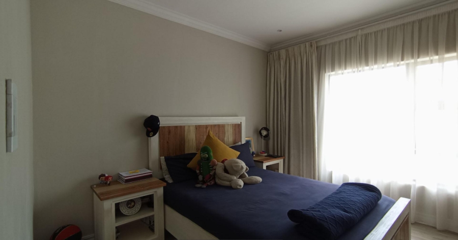 4 Bedroom Property for Sale in Blue Valley Golf Estate Gauteng