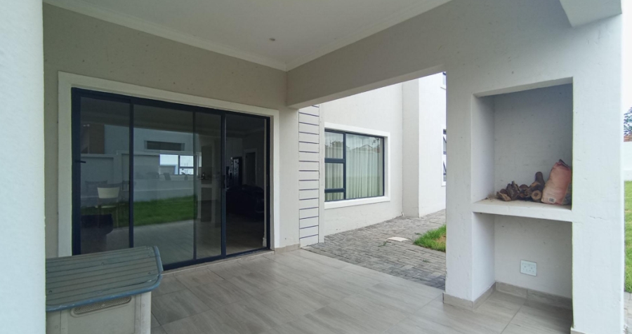 4 Bedroom Property for Sale in Blue Valley Golf Estate Gauteng