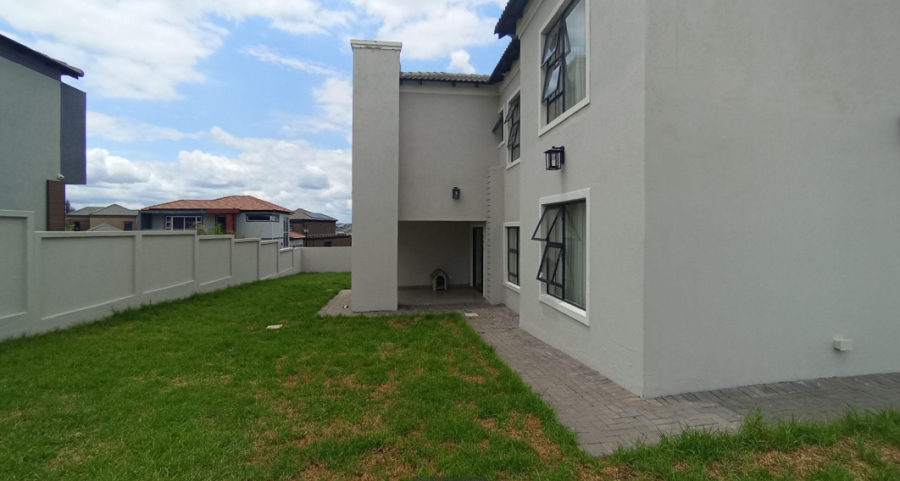 4 Bedroom Property for Sale in Blue Valley Golf Estate Gauteng