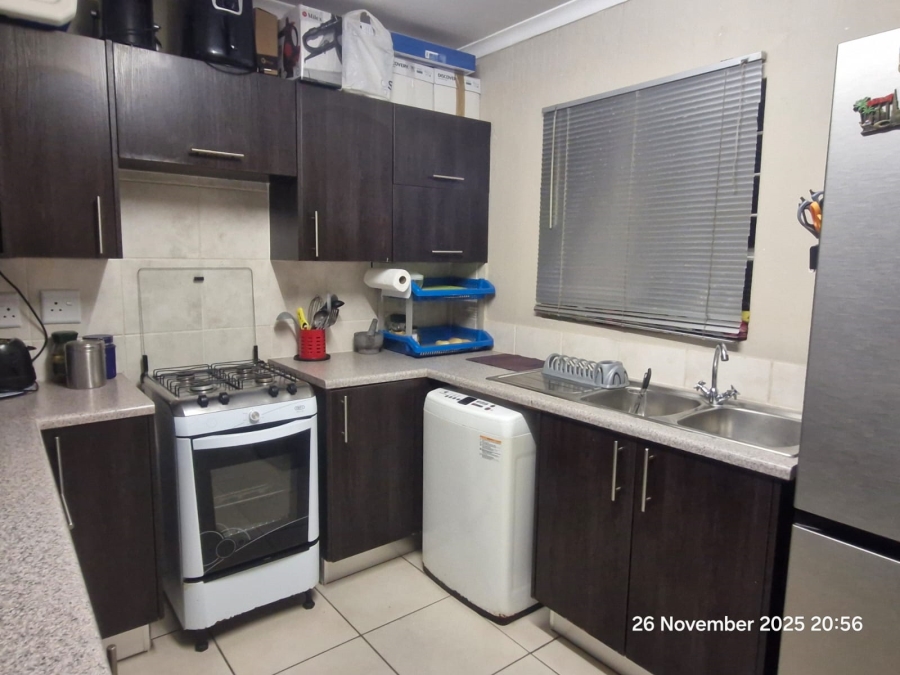 2 Bedroom Property for Sale in Honeypark Gauteng