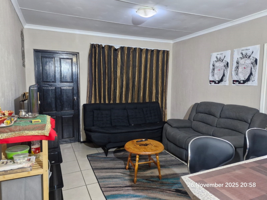 2 Bedroom Property for Sale in Honeypark Gauteng
