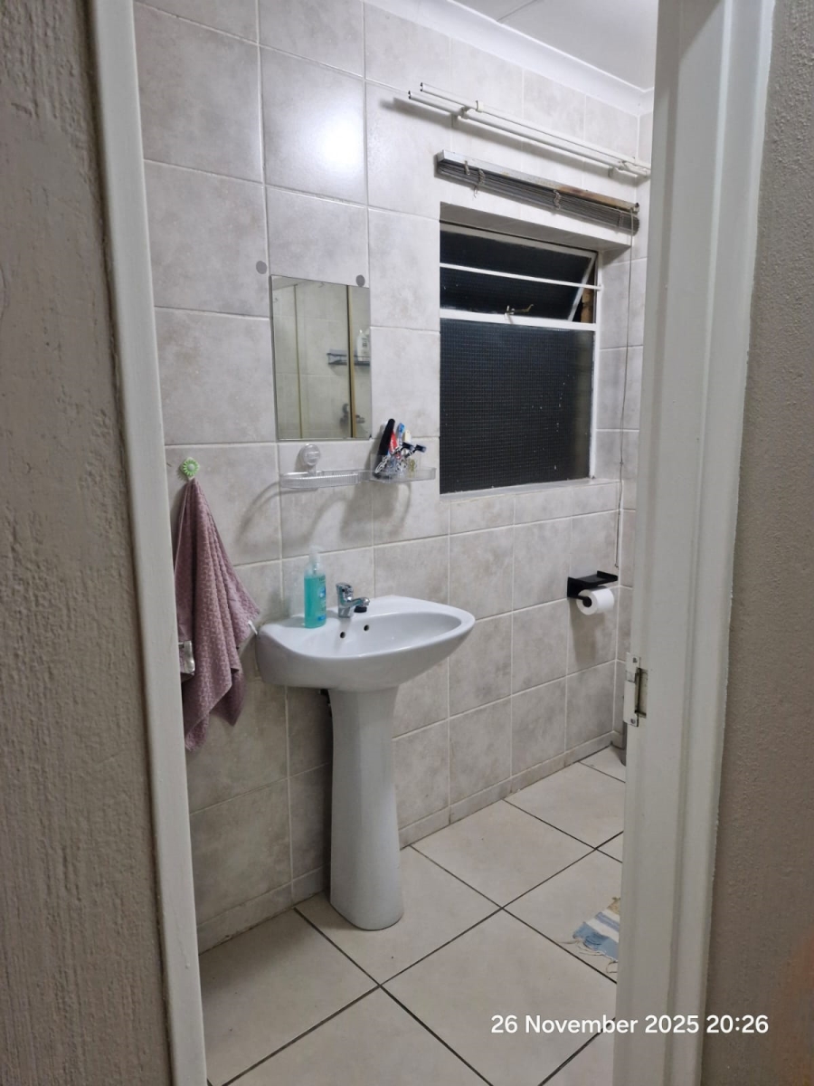 2 Bedroom Property for Sale in Honeypark Gauteng