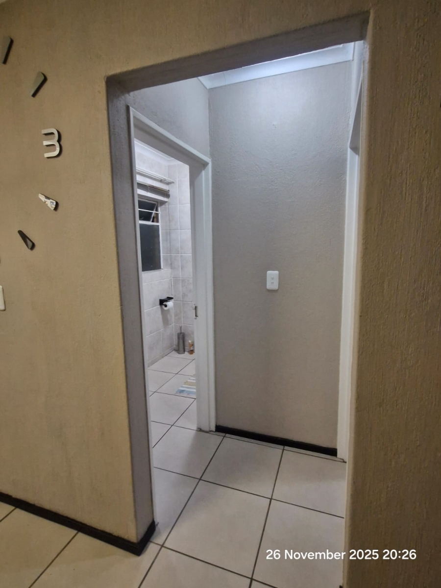 2 Bedroom Property for Sale in Honeypark Gauteng