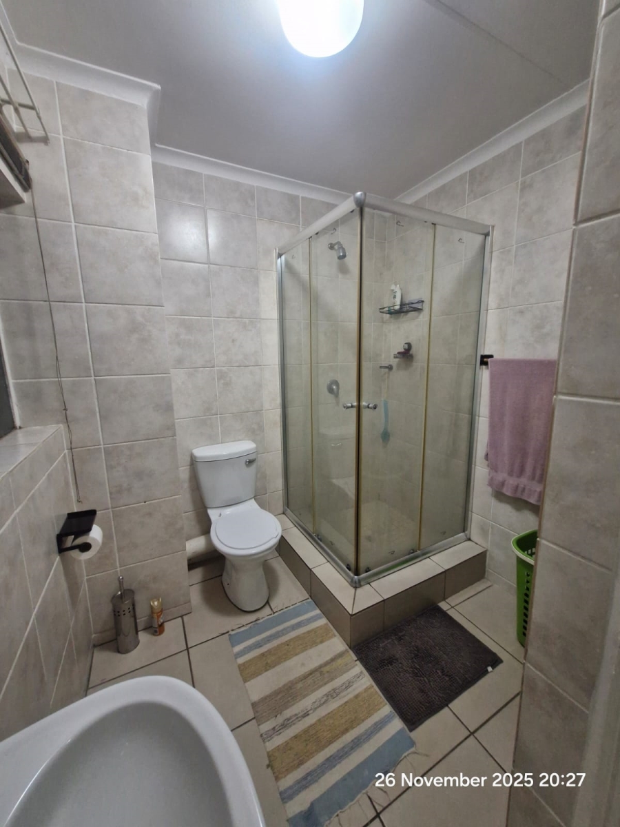 2 Bedroom Property for Sale in Honeypark Gauteng
