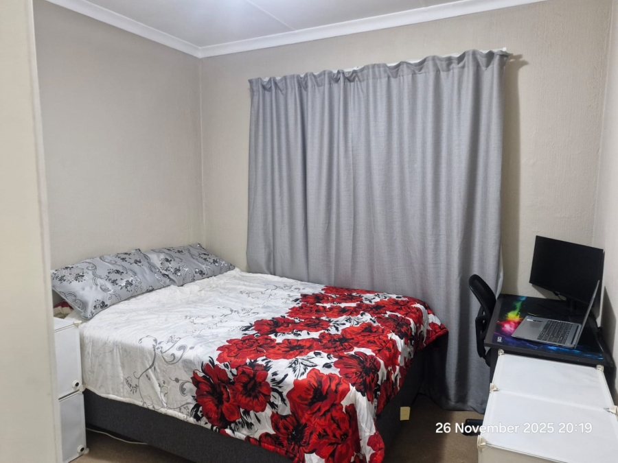 2 Bedroom Property for Sale in Honeypark Gauteng