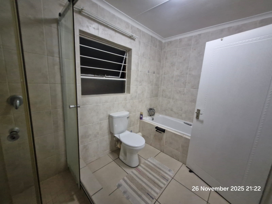2 Bedroom Property for Sale in Honeypark Gauteng