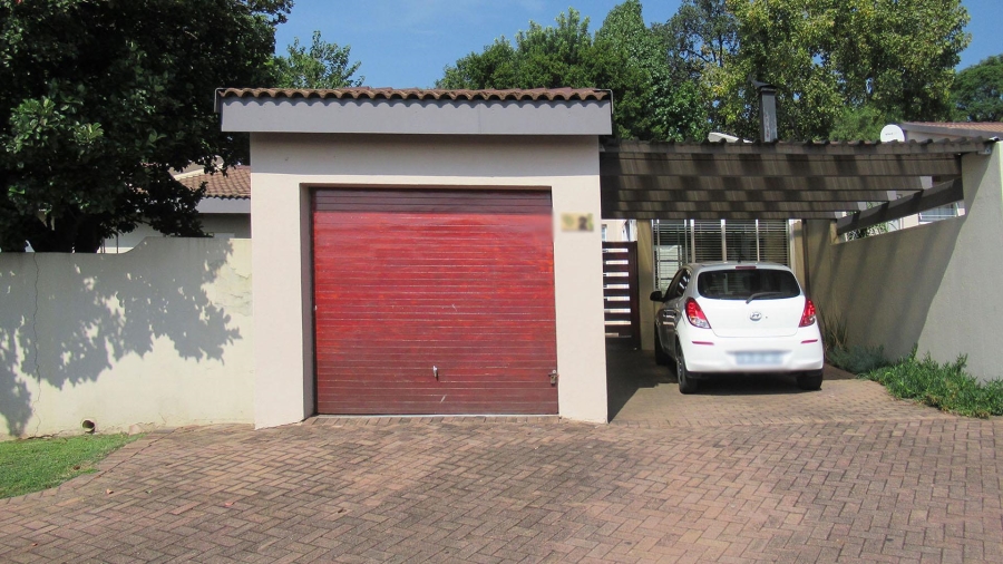 3 Bedroom Property for Sale in Buccleuch Gauteng