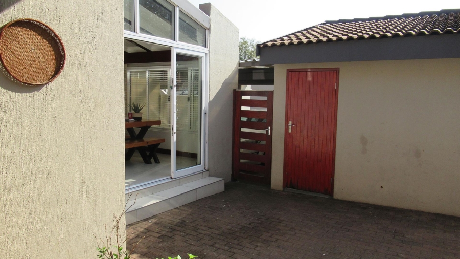 3 Bedroom Property for Sale in Buccleuch Gauteng