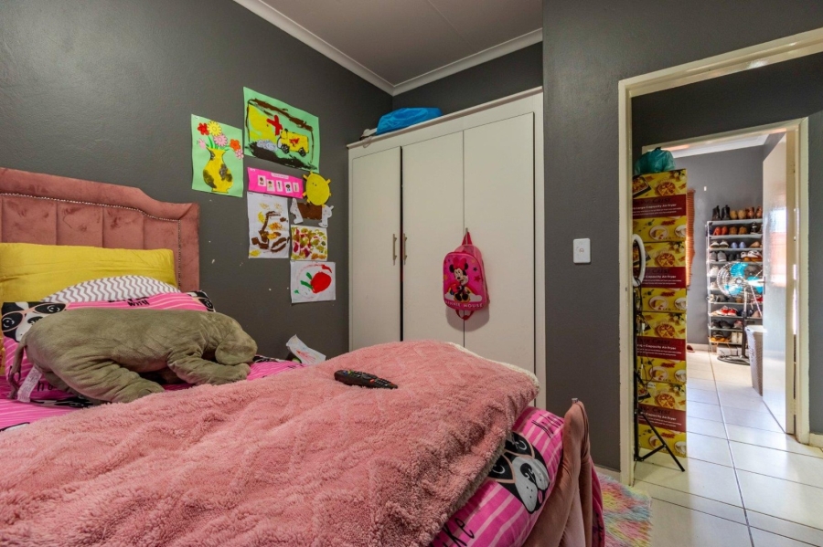 2 Bedroom Property for Sale in Cloverdene Gauteng