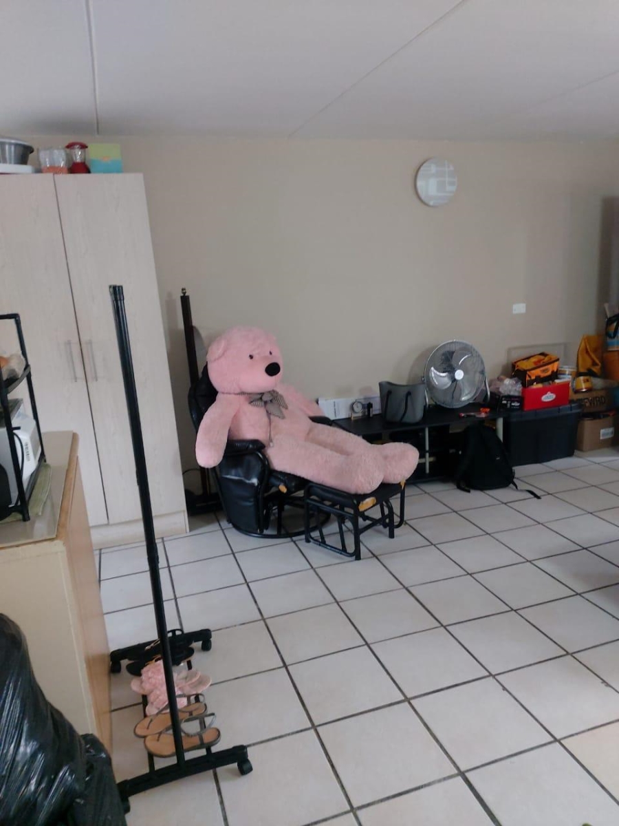 2 Bedroom Property for Sale in Impala Park Gauteng