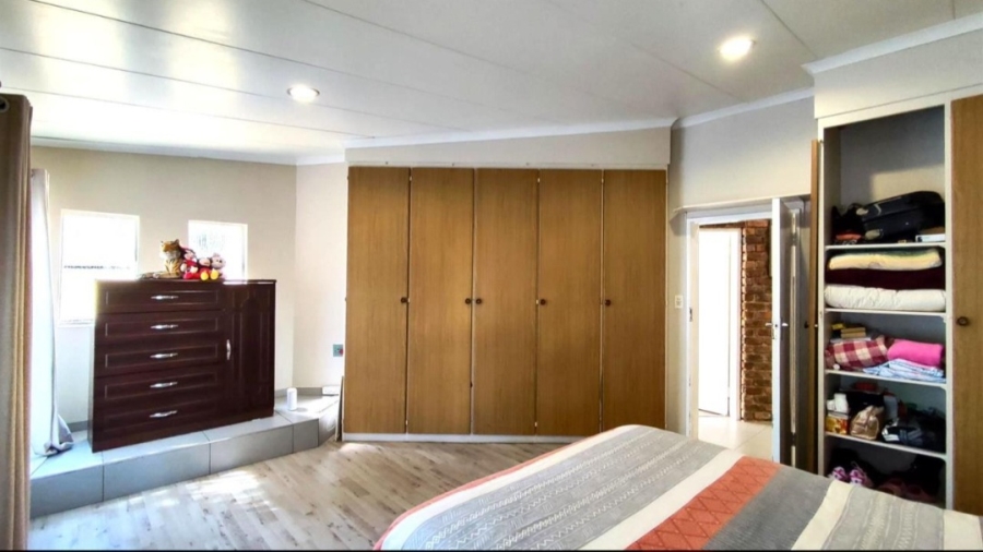 4 Bedroom Property for Sale in Terenure Gauteng